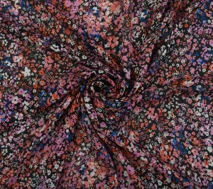 Szyfon jedwabny - łączka kwiatów Resztka 120cm x 135 cm