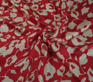Jedwab twill w czerwonych kolorach Resztka 79 cm x 115 cm