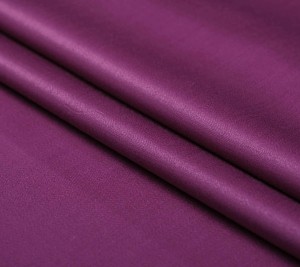 Wełna double face satin odcienia śliwki