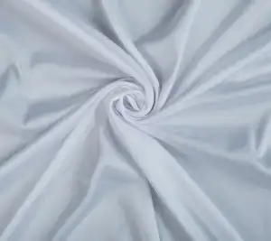 Satyna poliestrowa z elastanem – śnieżna biel 