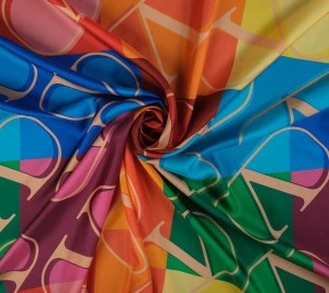 Jedwabny twill sygnowany – neony 