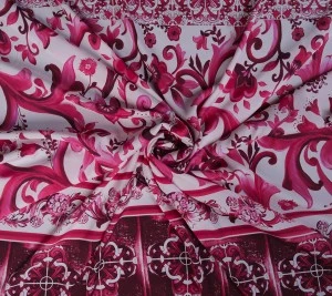 Satyna jedwabna w stylu DG - panel 135*140 cm 