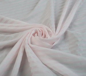 Cienki jedwabny batyst - różowe paseczki Resztka 115 cm x 150 cm