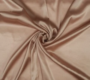 Satyna jedwabna z elastanem – mocha mousse
