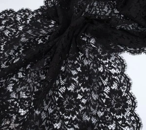 Koronka bawełniana markowa - czarna