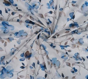 Bawełna fil coupe - niebieskie kwiaty