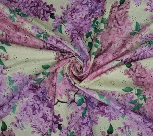 Włoska bawełna ażurowa z haftem angielskim – hortensji Resztka 85 cm x 145 cm