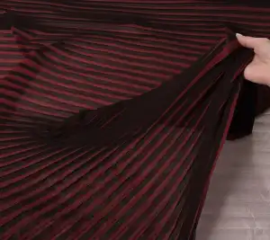  Plissa bordowa - tkanina plisowana na spódnicę 