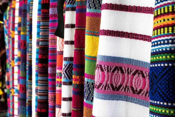 Wzory tkanin – najpopularniejsze rodzaje wzorów